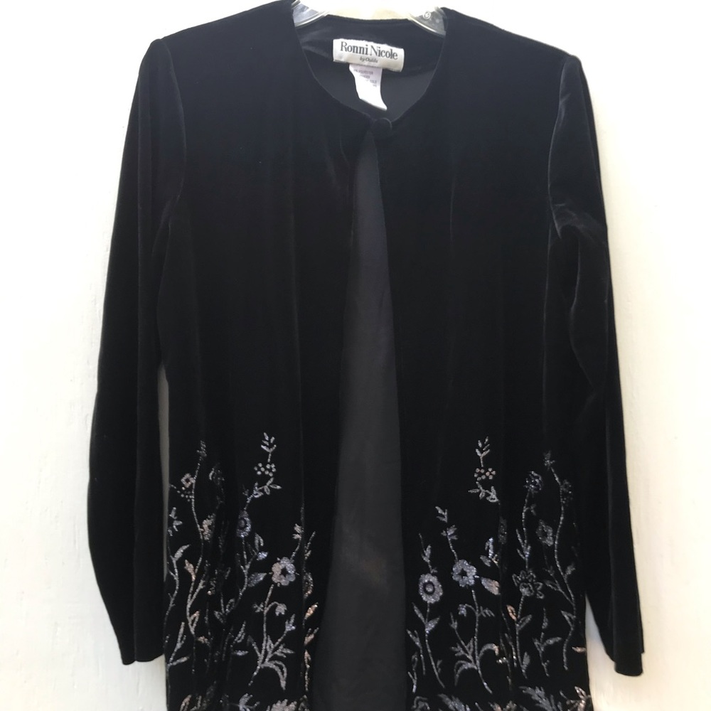 B4itGoesMakeOffer Velvet Long evening wear jacket
